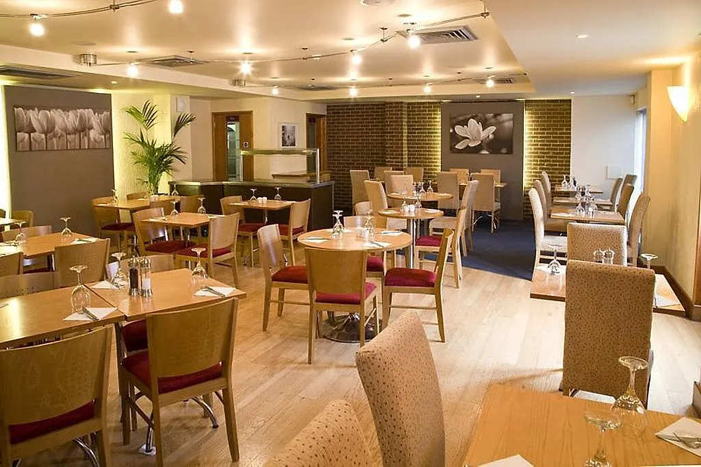 Premier Inn London Elstree / Borehamwood-1