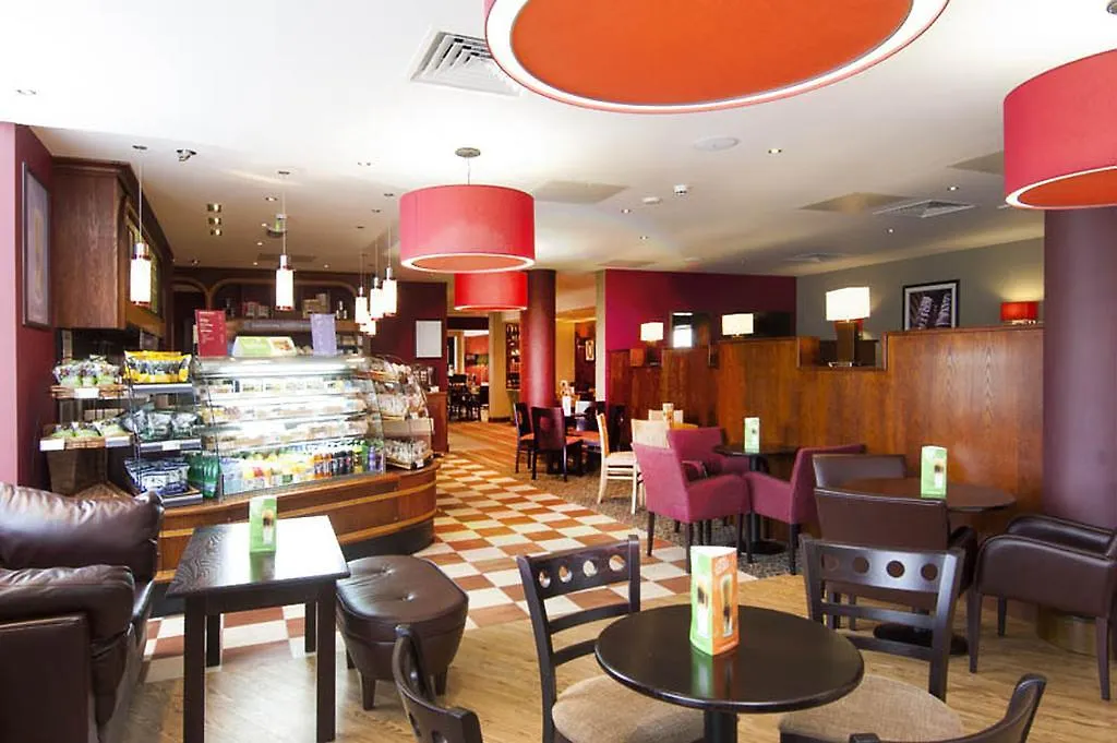 Premier Inn London Stansted Airport-1