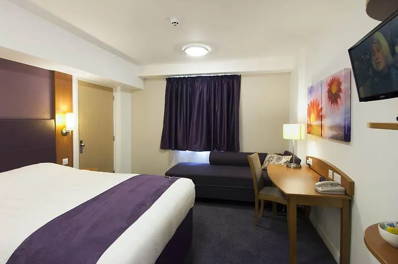 Premier Inn Derby West-1