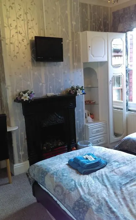 Hillcrest Guest House-1
