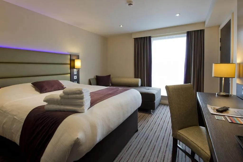 Premier Inn Dundee Centre-1