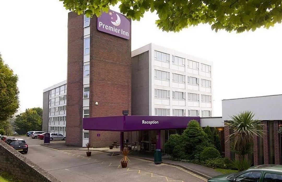 Premier Inn Cardiff North-1