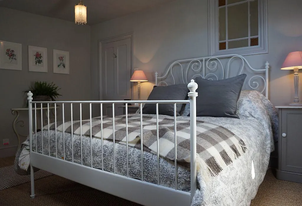 Troon Cottage-1