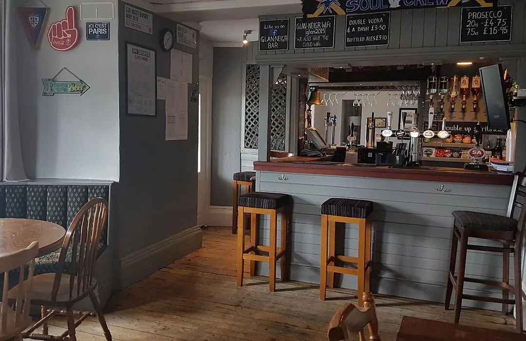 Glan-Neigr Bar-1