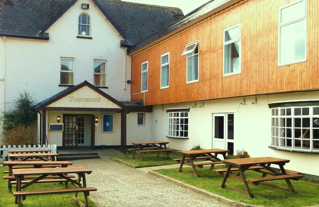 Fortescue Arms-1