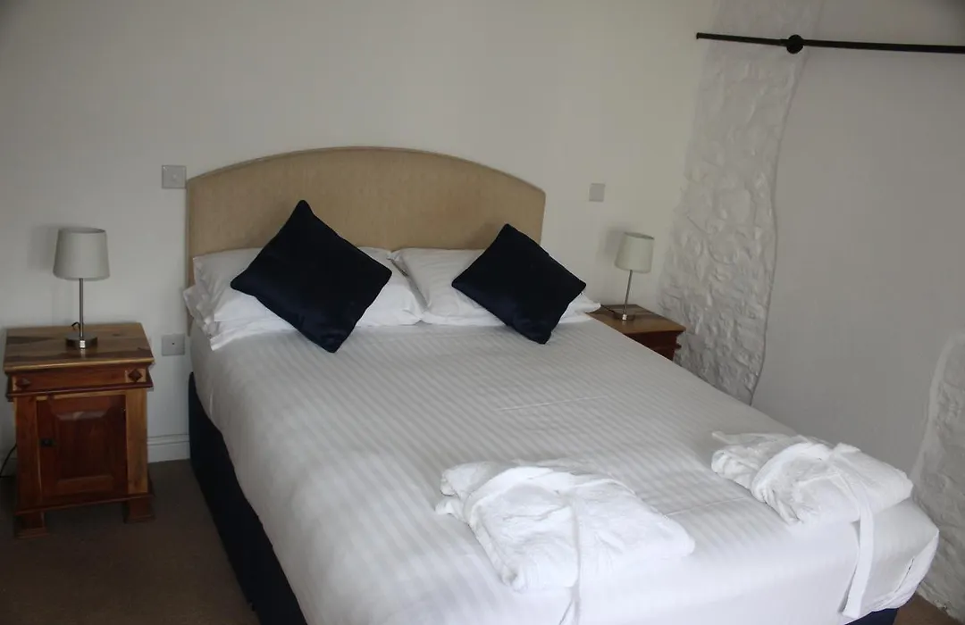 Rooms @ The Rock And Fountain-1