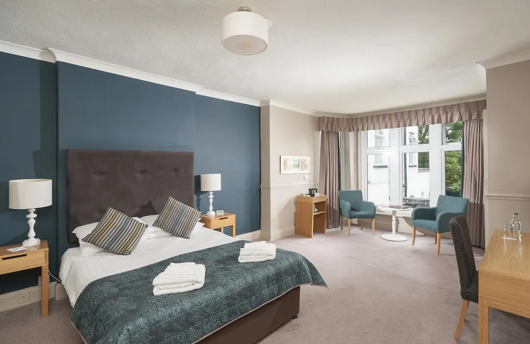 The Invercauld Arms Hotel-1