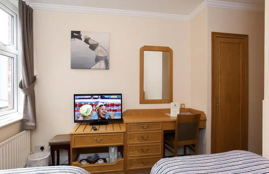 Globe Inn-1