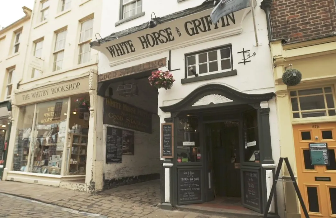 White Horse & Griffin-1