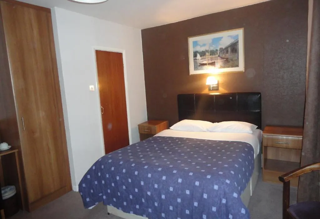 Warwick Lodge-1