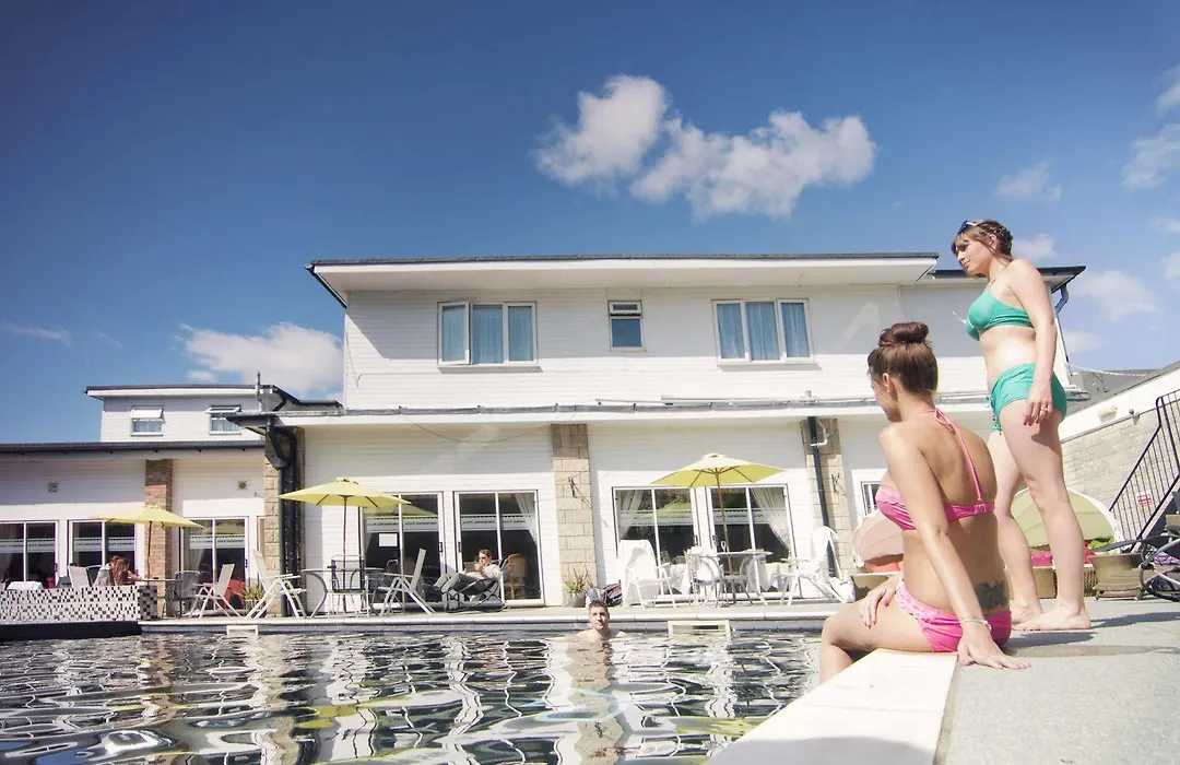 Melville Hall Hotel And Utopia Spa-1