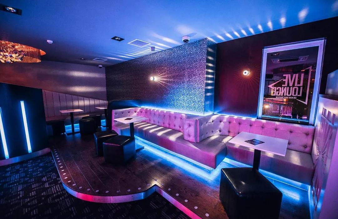 The Commercial Hotel-1