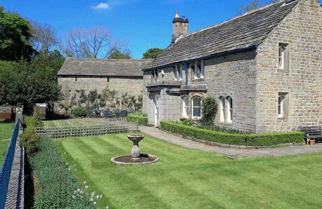 Heathy Lea Bed And Breakfast-1