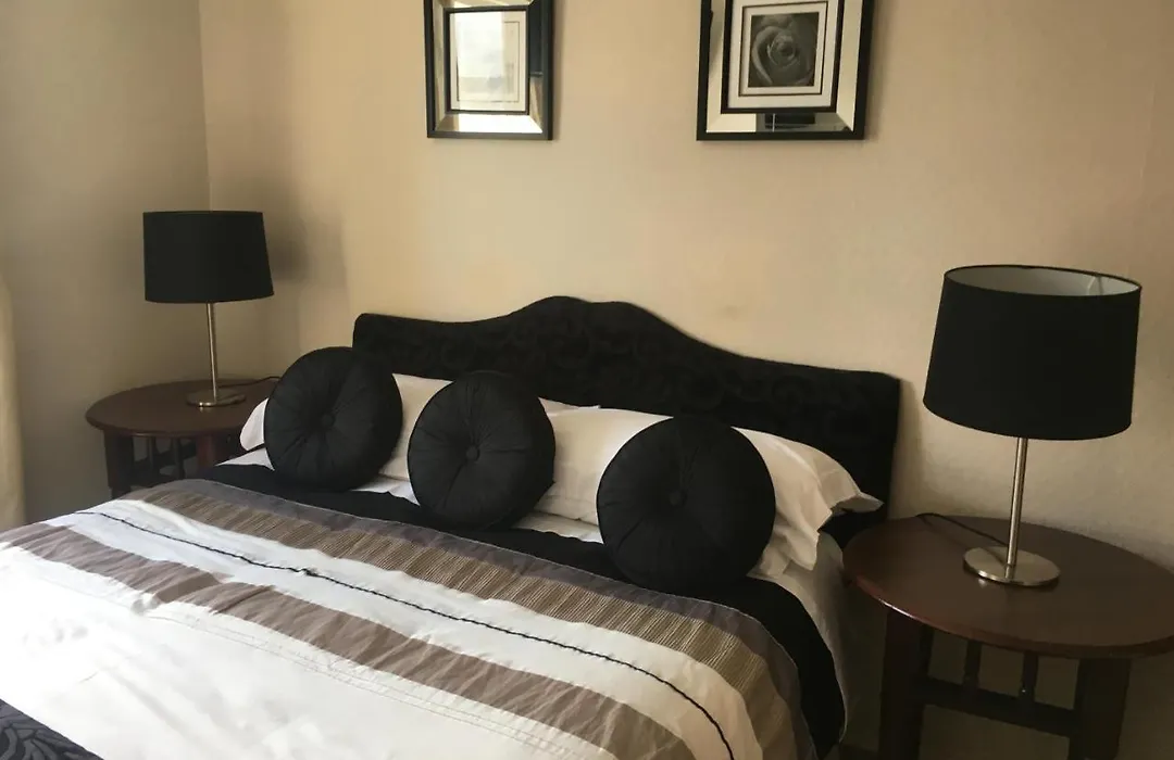 Ferrybridge Hotel-1