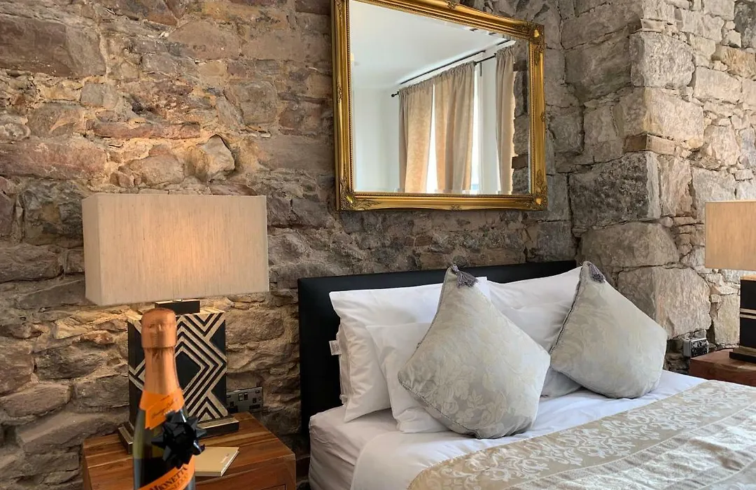 Royal Mile Suites By The Castle-1
