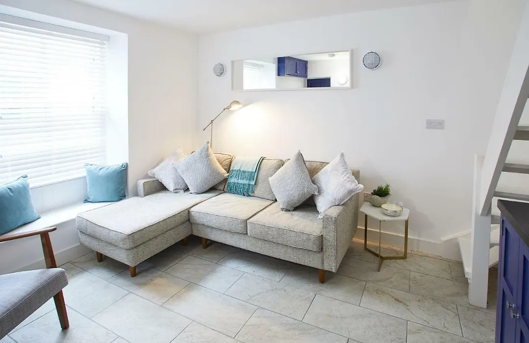 Host & Stay - Harbour Cottage-1