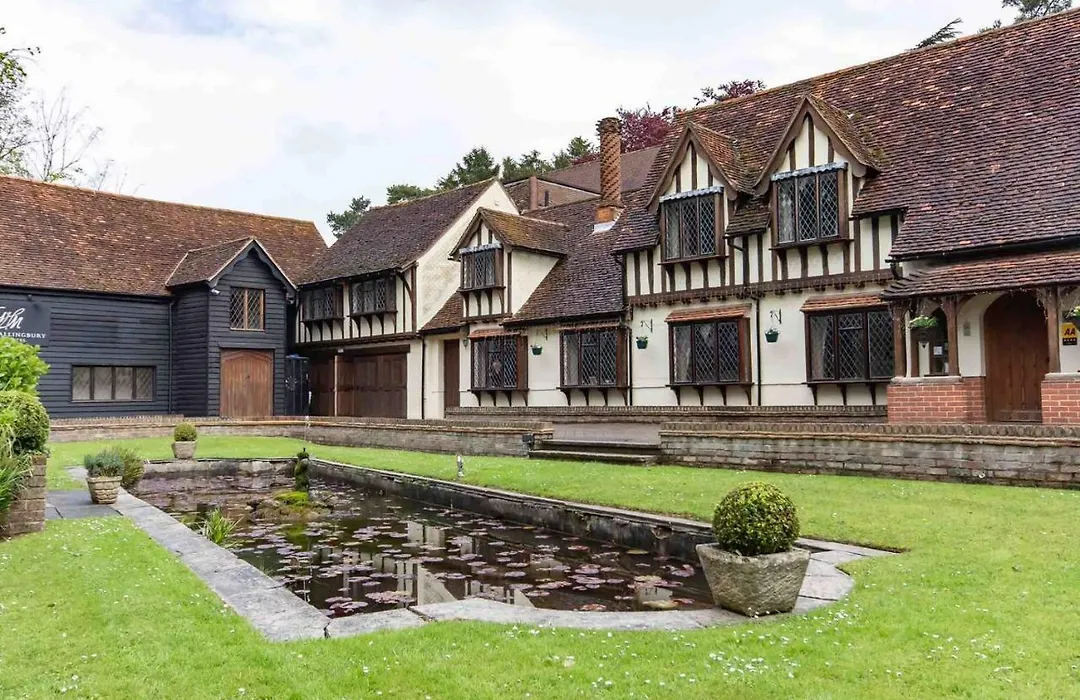 Great Hallingbury Manor & Lodges London Stansted-1