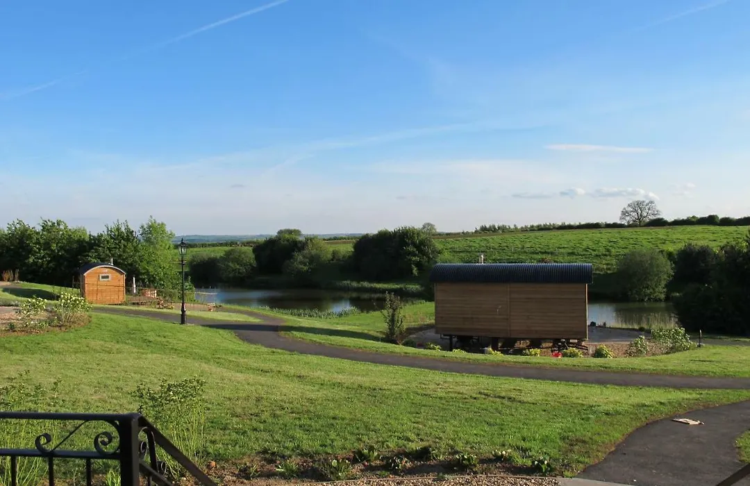 Fair Farm Hideaway-1