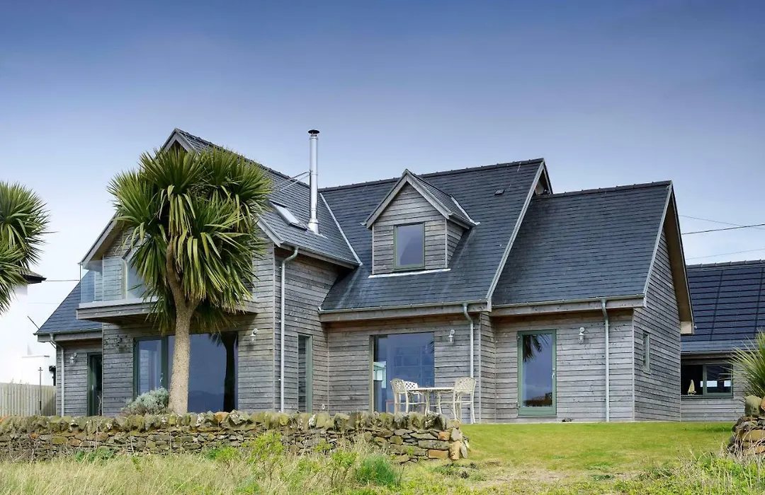 Airds Bay Luxury Beach House-1