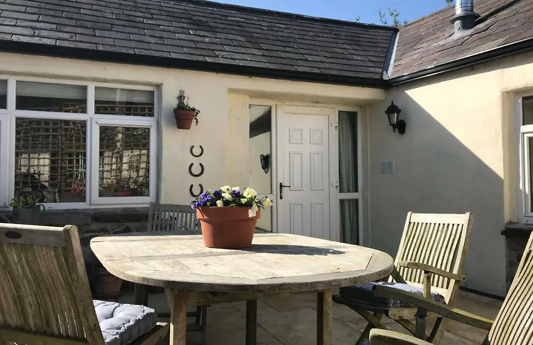 Tracey'S Farmhouse Cottage-1