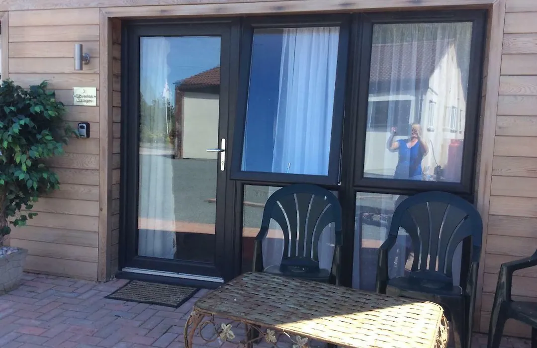 Cloverlea Cottages-1