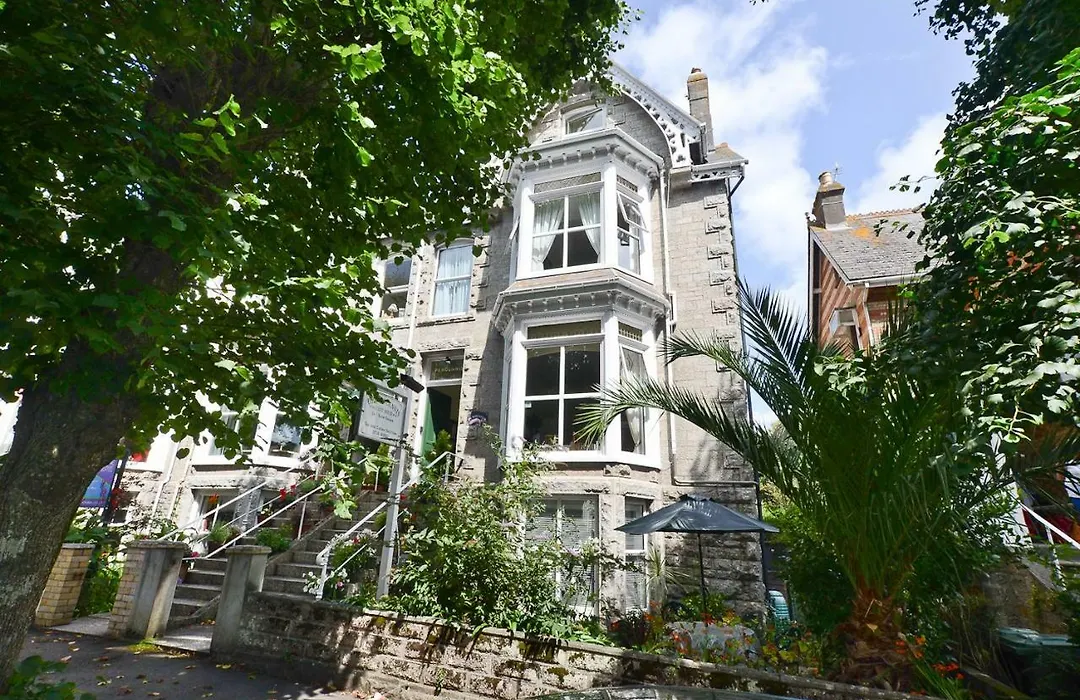 The Pendennis Guest House-1