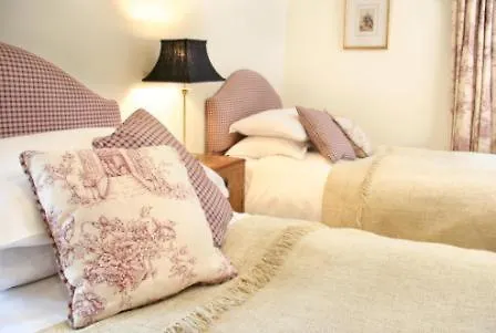 Glade End Guest House-1