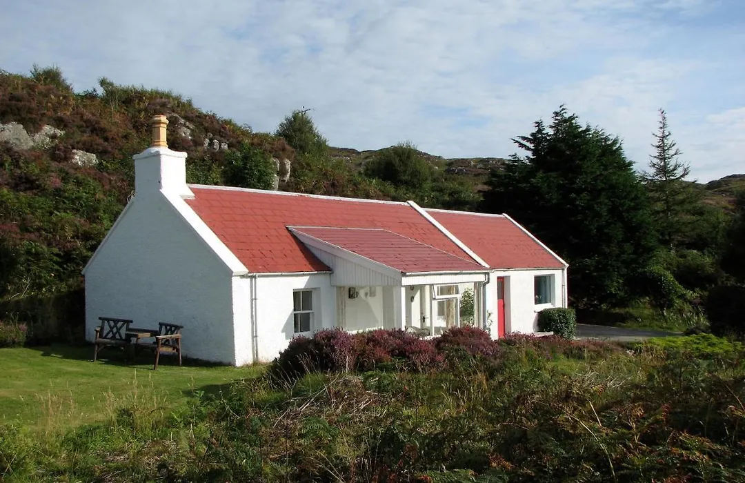 Tigh-Na-Mara-1