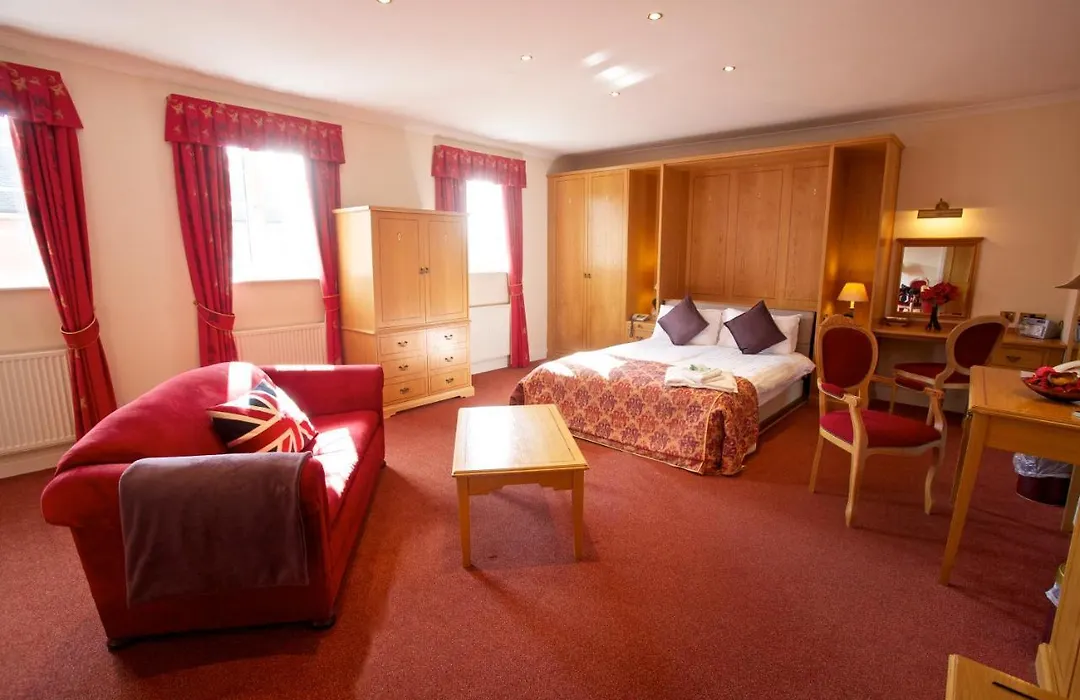 Hunters Lodge Hotel-1