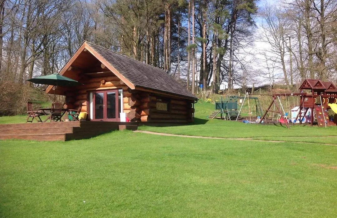 Lyne View, Log Cabin-1