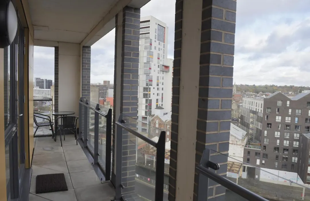 Toothbrush Apartments - Ipswich Waterfront South - Avalon Court (Adults Only)-1