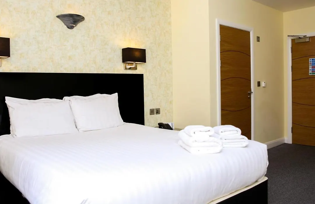 Oak Royal Hotel, Golf And Country Club-1