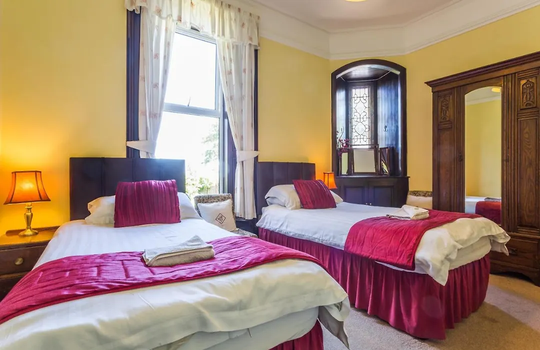 Carrick Lodge Guest House-1