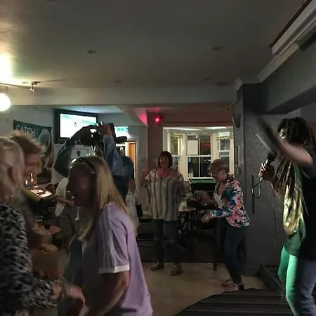 Brentwood Hotel-2