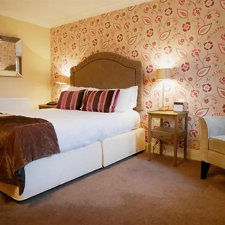 The Angel In Wootton Bassett-2