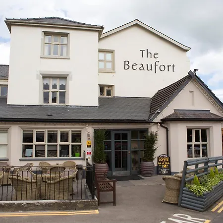The Beaufort, Raglan-2