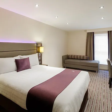 Premier Inn Gloucester - Quayside-3