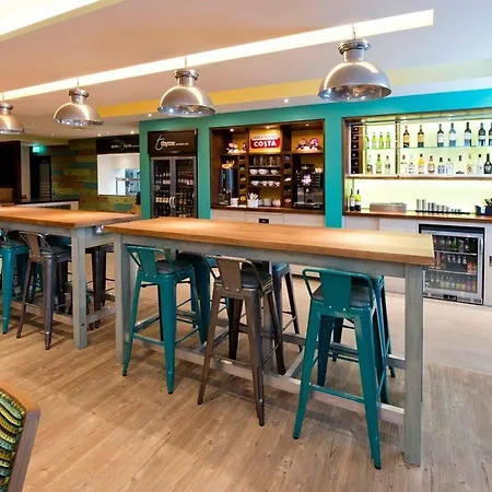 Premier Inn Salisbury South Milford-3