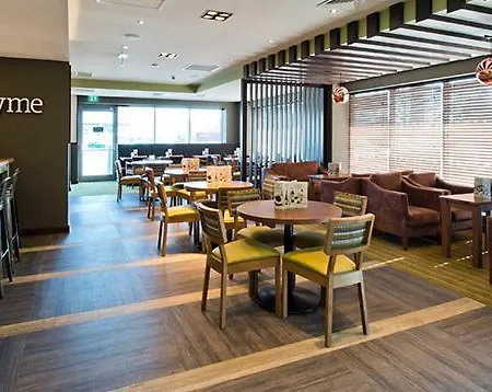 Premier Inn Salisbury South Milford-2