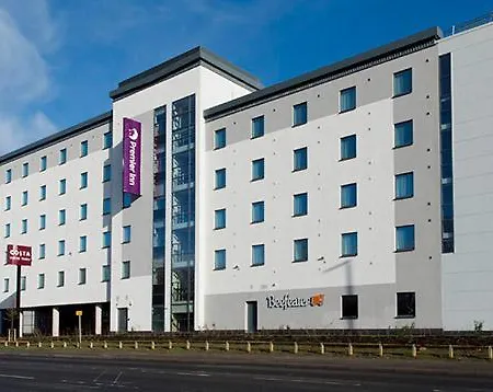 Premier Inn Reading Gateway-2
