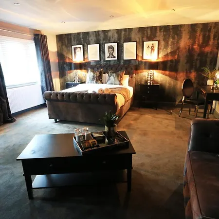 The Rock Hotel-3