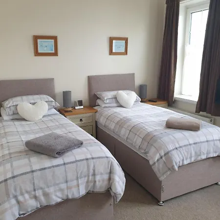 Crofton Guest House-2
