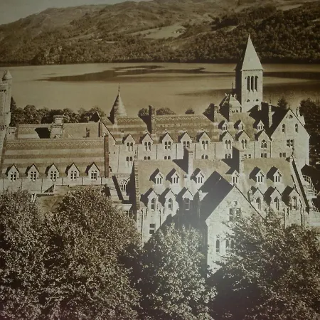 Caledonian Hotel-2