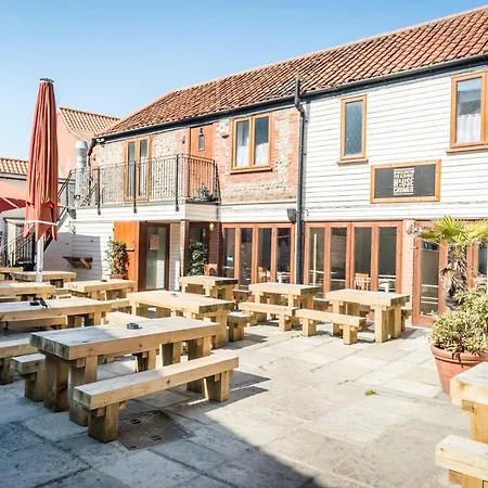 The Wellington Pub Cromer-3