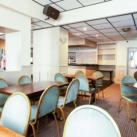 Cardiff Riverside Hotel By Belvilla-3