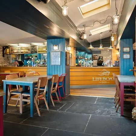 Lifeboat Inn-3