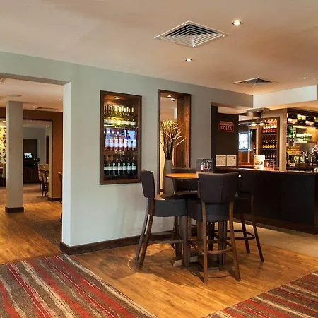 Premier Inn Canterbury City Centre-2