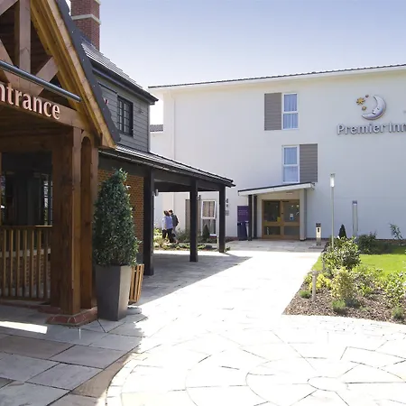 Premier Inn Corby-2