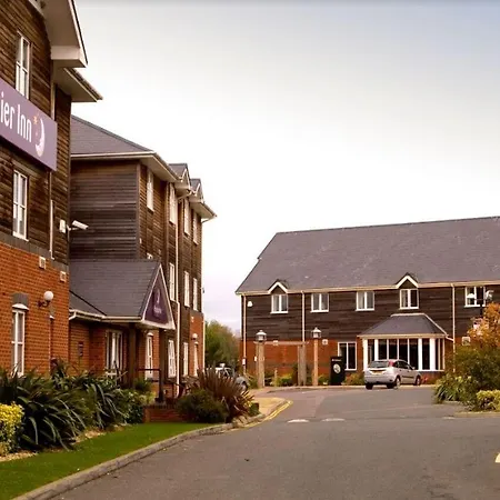 Premier Inn Isle Of Wight - Newport-3