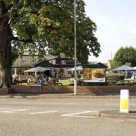 Premier Inn Cheltenham North West-2